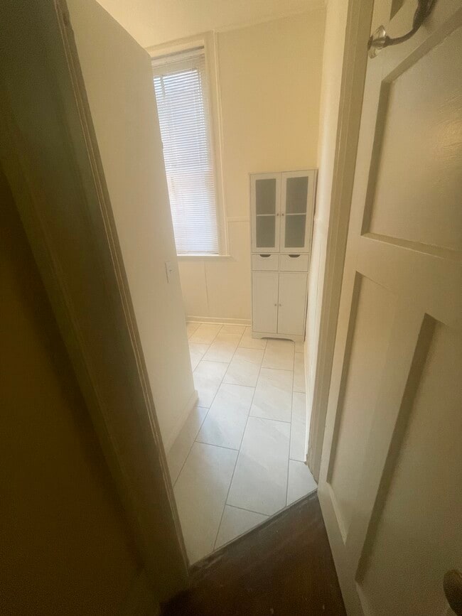 Unit#2 - 1386 S 3rd St