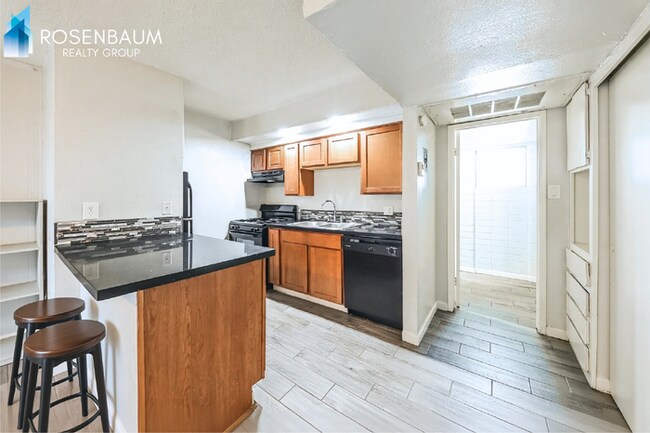 Foto del edificio - 6320 N 16th St