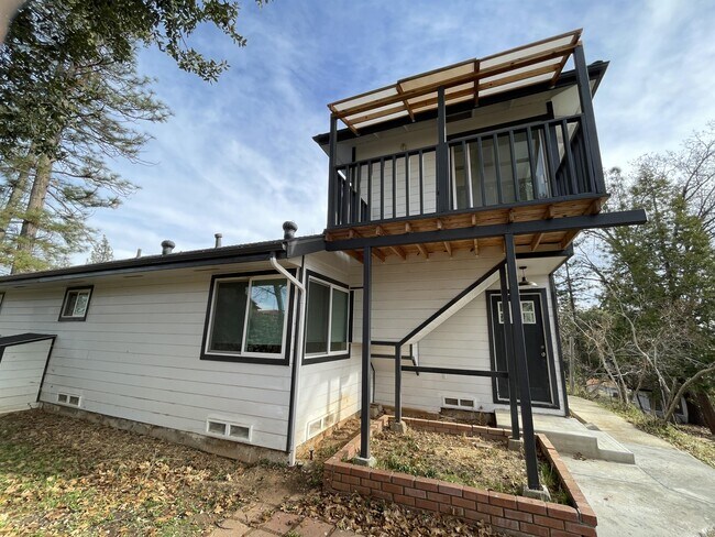 Foto del edificio - 5979 Meadow Ln