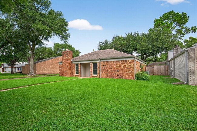 Building Photo - 16019 Parksley Dr