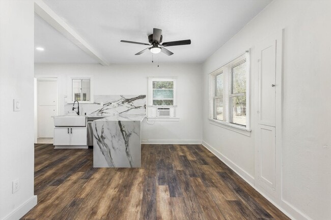 Building Photo - Newly renovated  1-bedroom backhouse in Mentone!