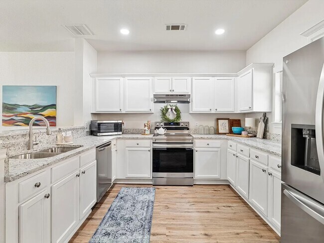 Foto del edificio - 2305 Homewood Ln