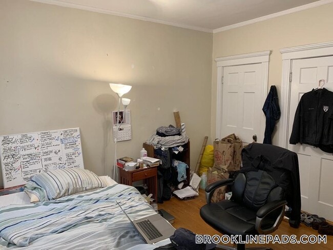 Building Photo - 1247 Beacon St