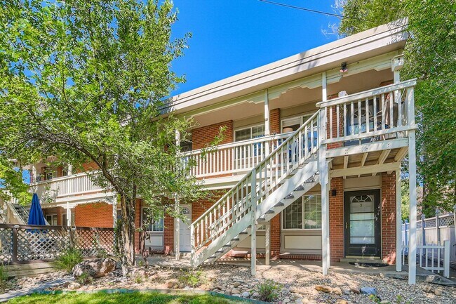 Building Photo - Cozy 2 bed/1 bath in Central Boulder with ...
