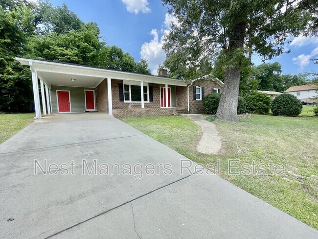 Building Photo - 371 Summerhill Road