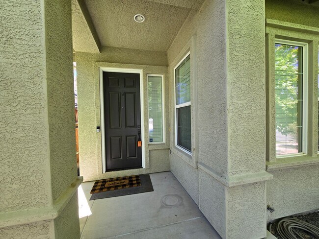 Foto del edificio - COMING SOON: Spacious Modern Home in Spanish Springs