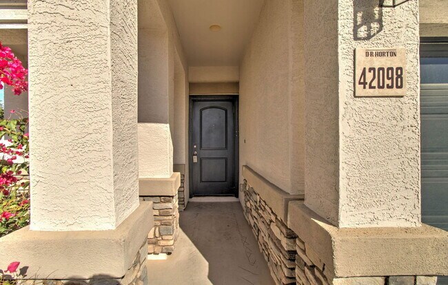 Foto del edificio - 42098 W Balsa Dr