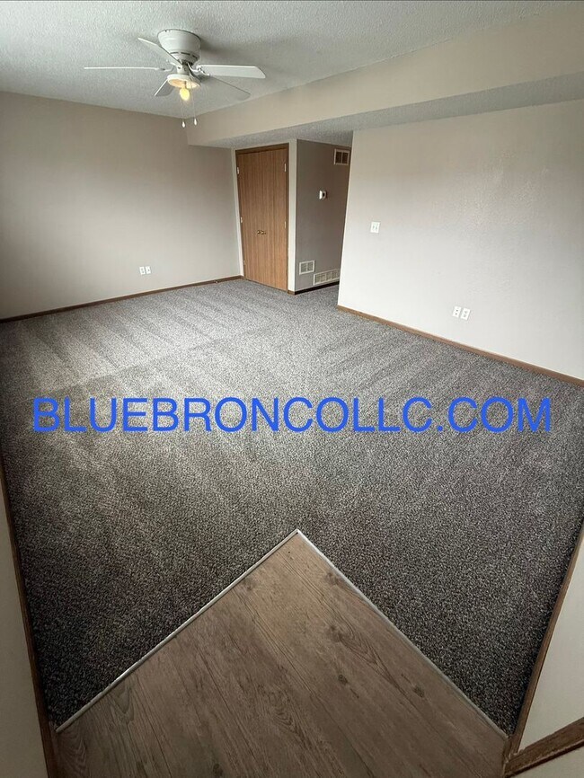 Foto del edificio - Newly remodeled 3 bedroom townhome for a great price!