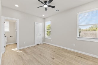 Building Photo - 1504 Clay St