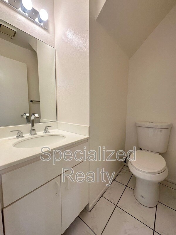 Foto del edificio - 621 N Louise St