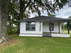 103 Short St