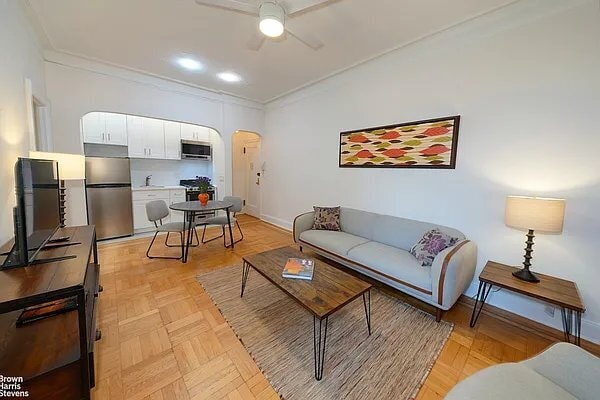 Building Photo - Central Park West Pre-War 1 BR Condo