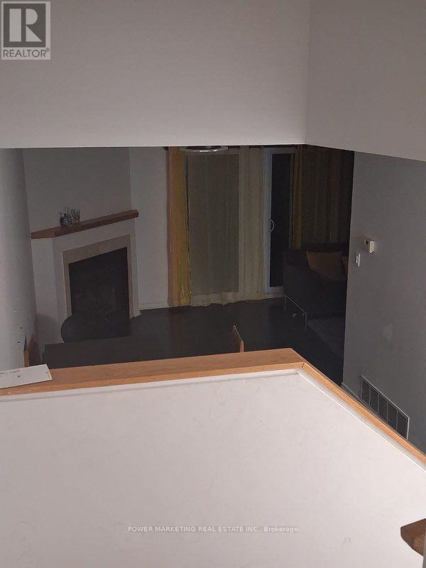 Building Photo - 455 Valade Crescent