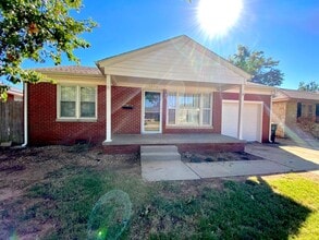 Building Photo - 1726 Churchill Way