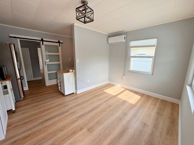 Foto del edificio - 536 Roanoke St