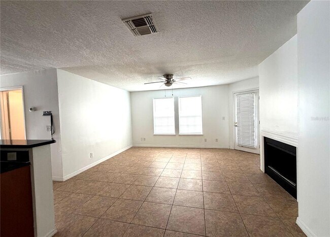 Foto del edificio - 6016 Westgate Dr