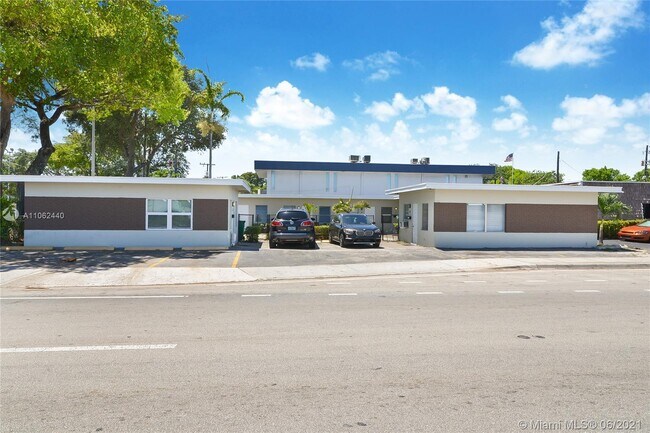 Building Photo - 2342 N Federal Hwy