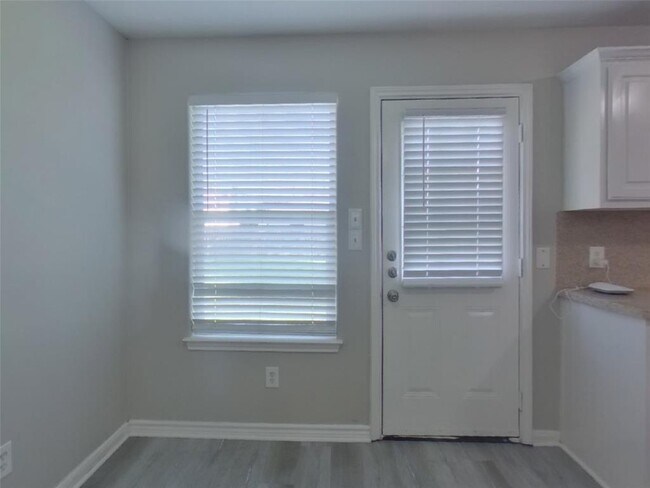 Foto del edificio - 16295 Hidden Deer Ln