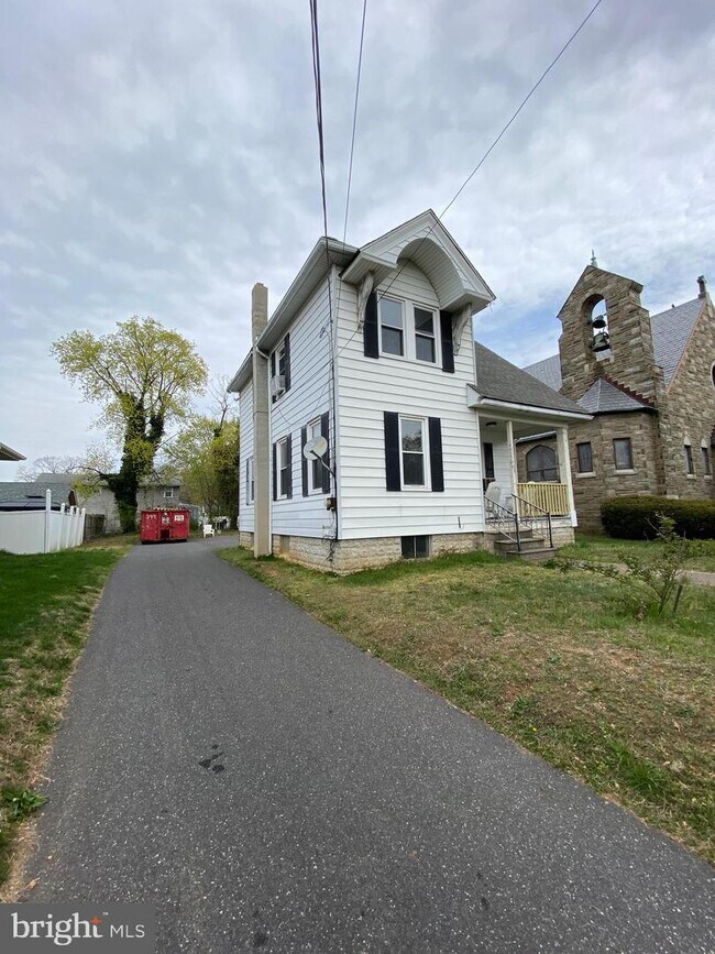 102 Catawba Ave, Newfield, NJ 08344 House for Rent in Newfield, NJ