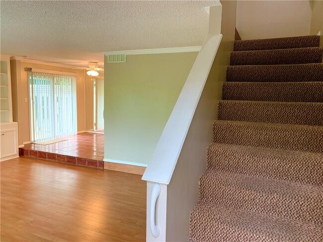 Building Photo - 6106 Shadow Valley Dr
