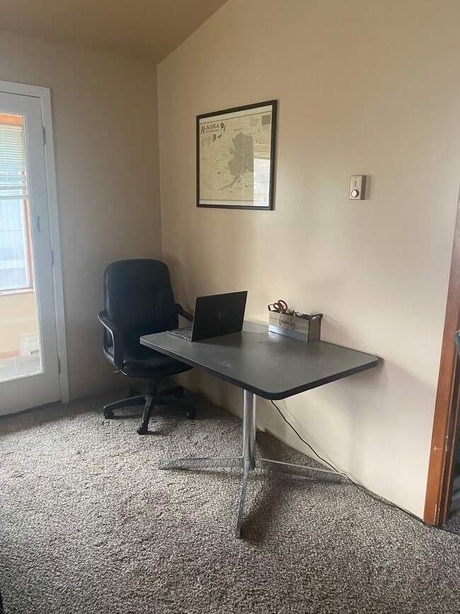 Office area (laptop not included) - 11528 Borealis St