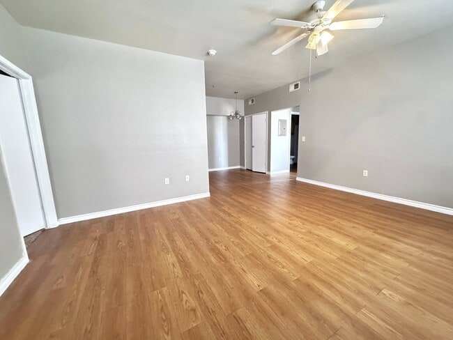 Building Photo - Villas of Brownwood