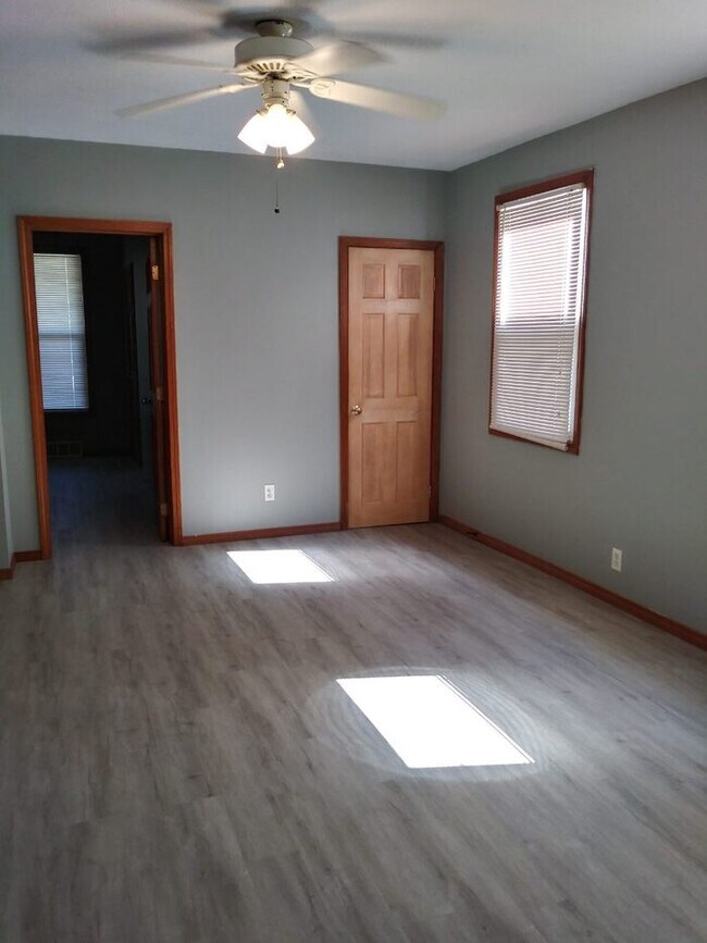 Foto del edificio - 2116 W 32nd St