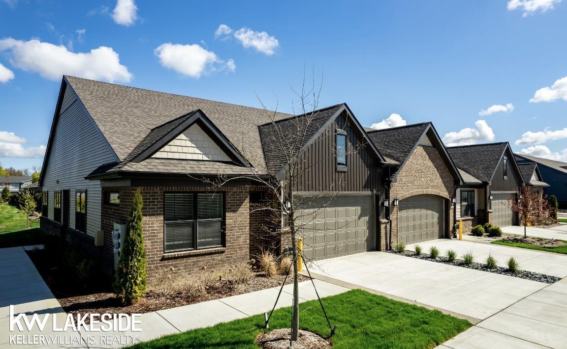 Primary Photo - 907 Heritage Dr