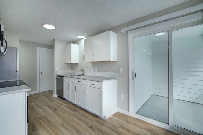 Building Photo - 13737 32nd Ave NE