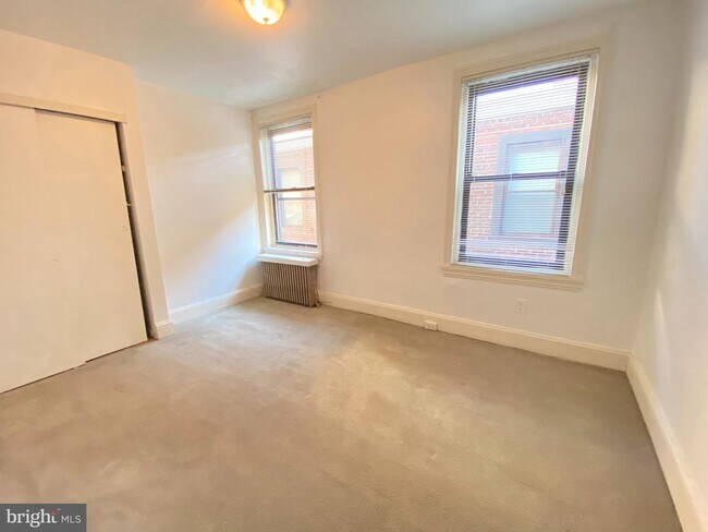 Building Photo - 117 S 22nd St