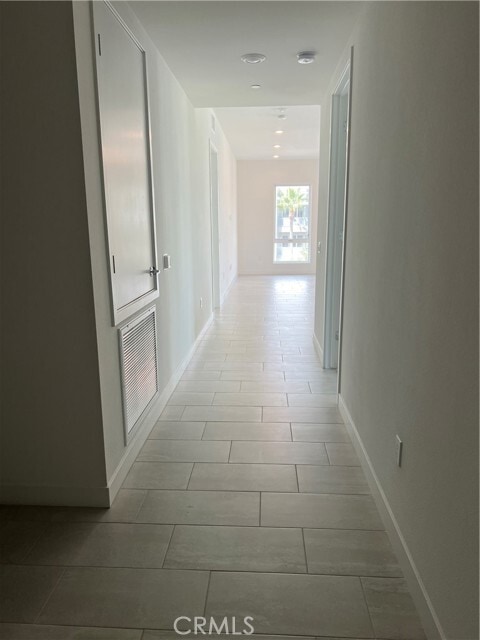 Building Photo - 4400 Rivington