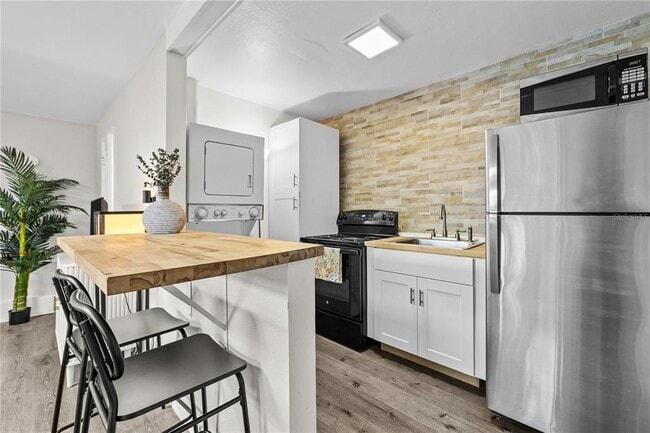 Building Photo - 2859 Dartmouth Ave N