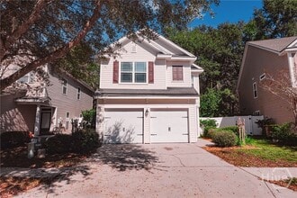Building Photo - 260 Summer Hill Way