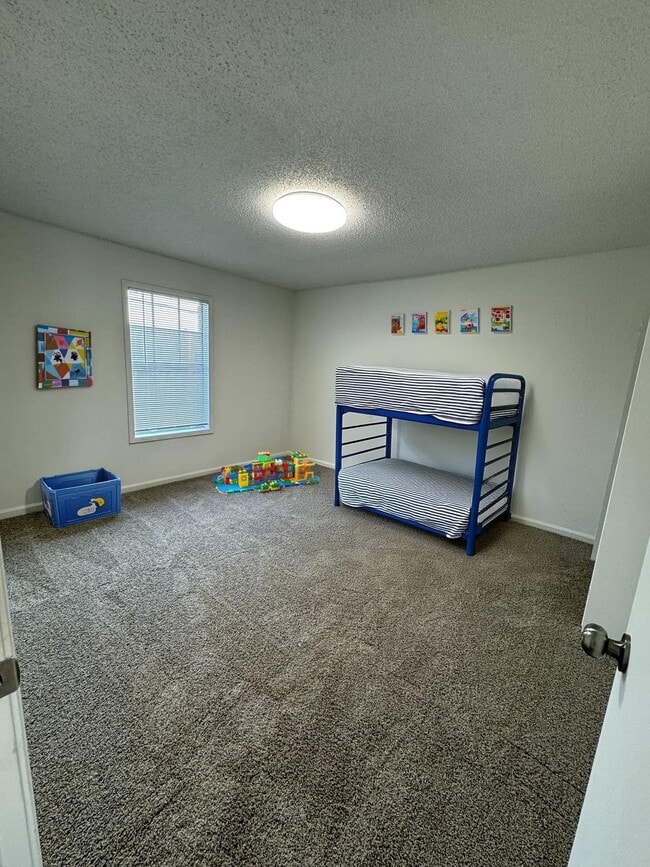 Building Photo - Cheyenne Heights