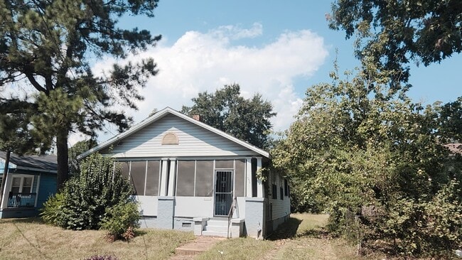Building Photo - 2128 Early St