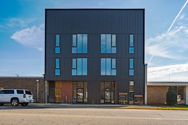 Building Photo - 2323 2nd Ave S