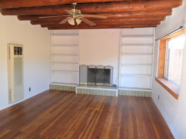 Building Photo - 1616 Griegos Rd NW