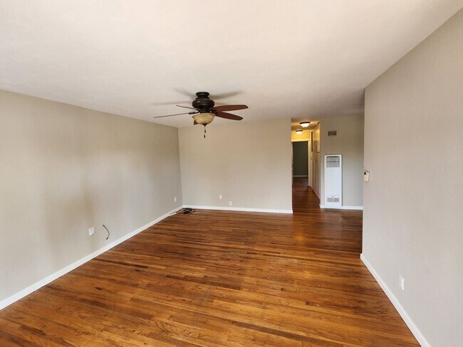 Foto del edificio - 3742 Crete St