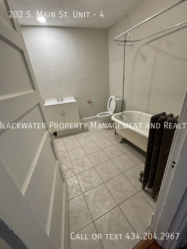Foto del edificio - 1 Bedroom Apartment in Downtown Amherst!