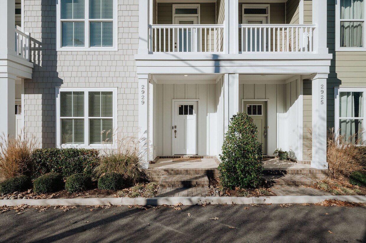 Primary Photo - 3BD/3.5BA Immaculate Condo at the Oceanfro...