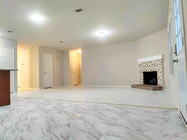 Foto del edificio - 3220 Brixton Dr