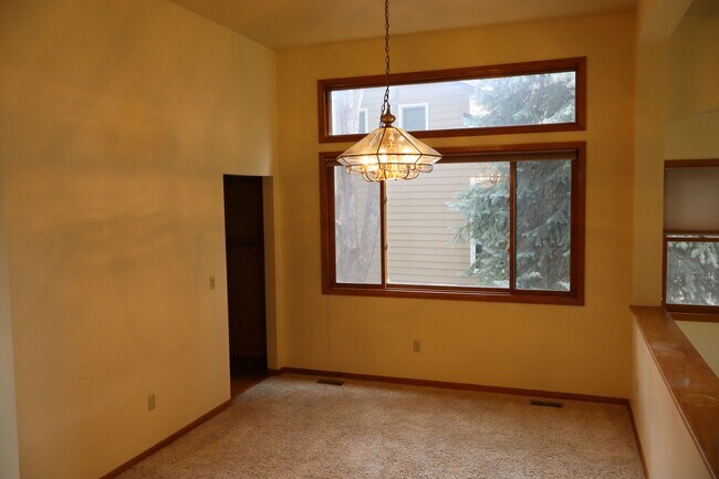 Foto del edificio - Room to Grow – 4 Bedrooms + Finished Basement