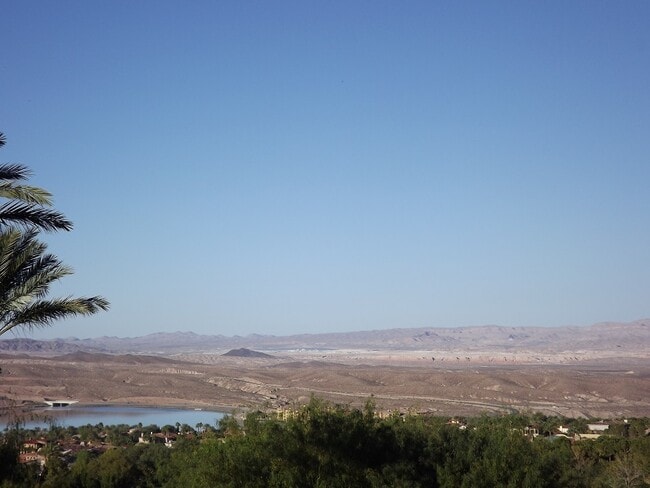 Building Photo - *WONDERFUL UPGRADED, FURNISHED CONDO/GOLF ...