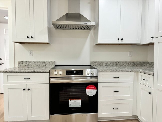 Foto del edificio - Renovated 3 BR Home in the Heart of Murfre...