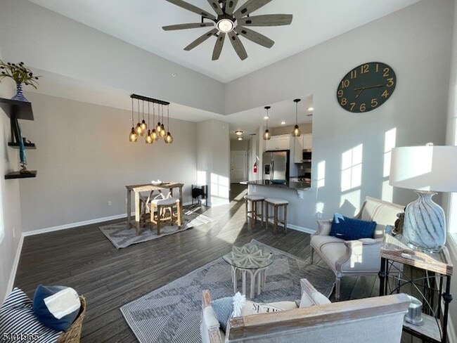 Foto del edificio - 5 W River Styx Rd