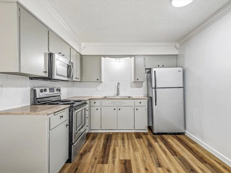 Foto del edificio - 923 E Indiana Ave