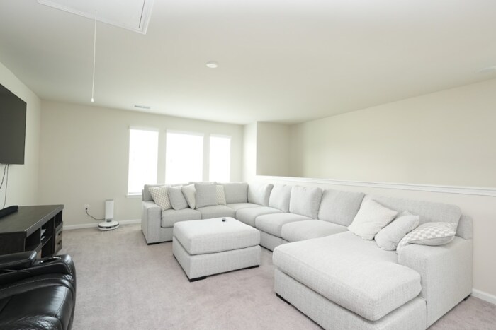 Spacious 4-Bedroom Home with Modern Comforts - Spacious 4-Bedroom Home with Modern Comforts