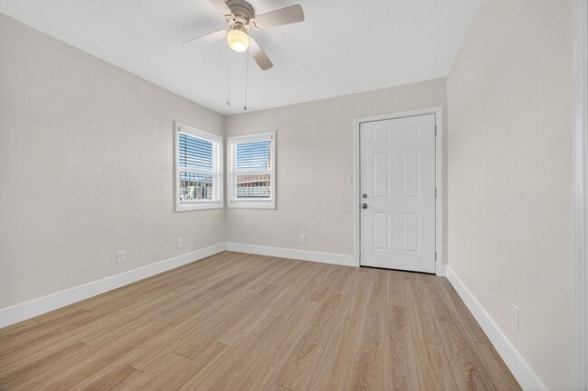 Foto del edificio - 2905 Imperial Ave