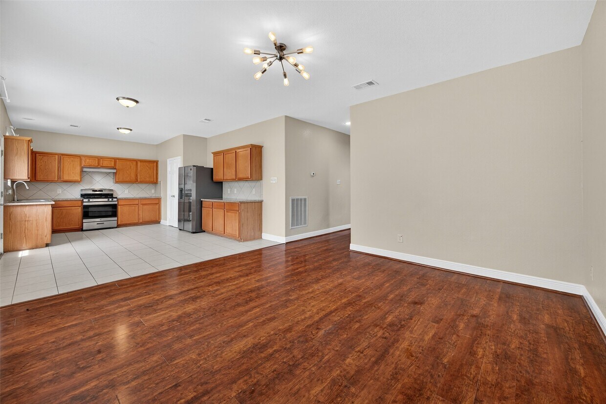Foto principal - 9726 Angleside Ln