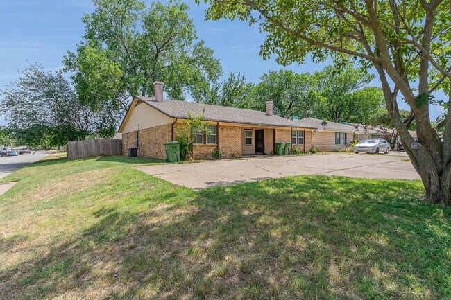 Foto del edificio - Cozy 2BD Home with Modern Touches in Arlington, TX